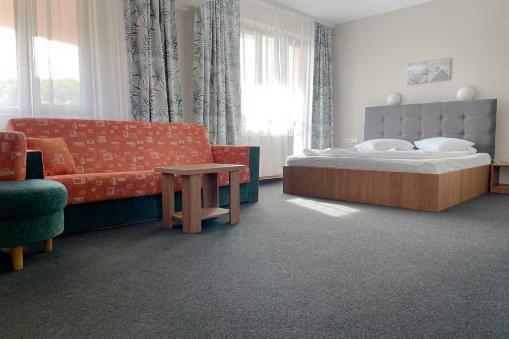 Motel Gilău Exteriör bild