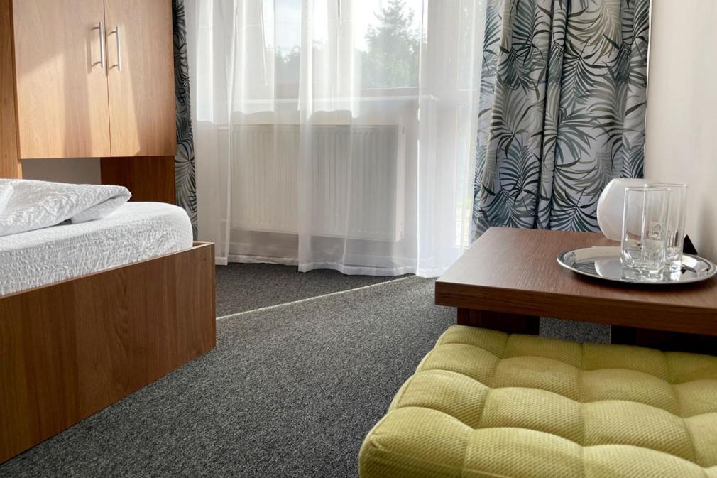 Motel Gilău Exteriör bild